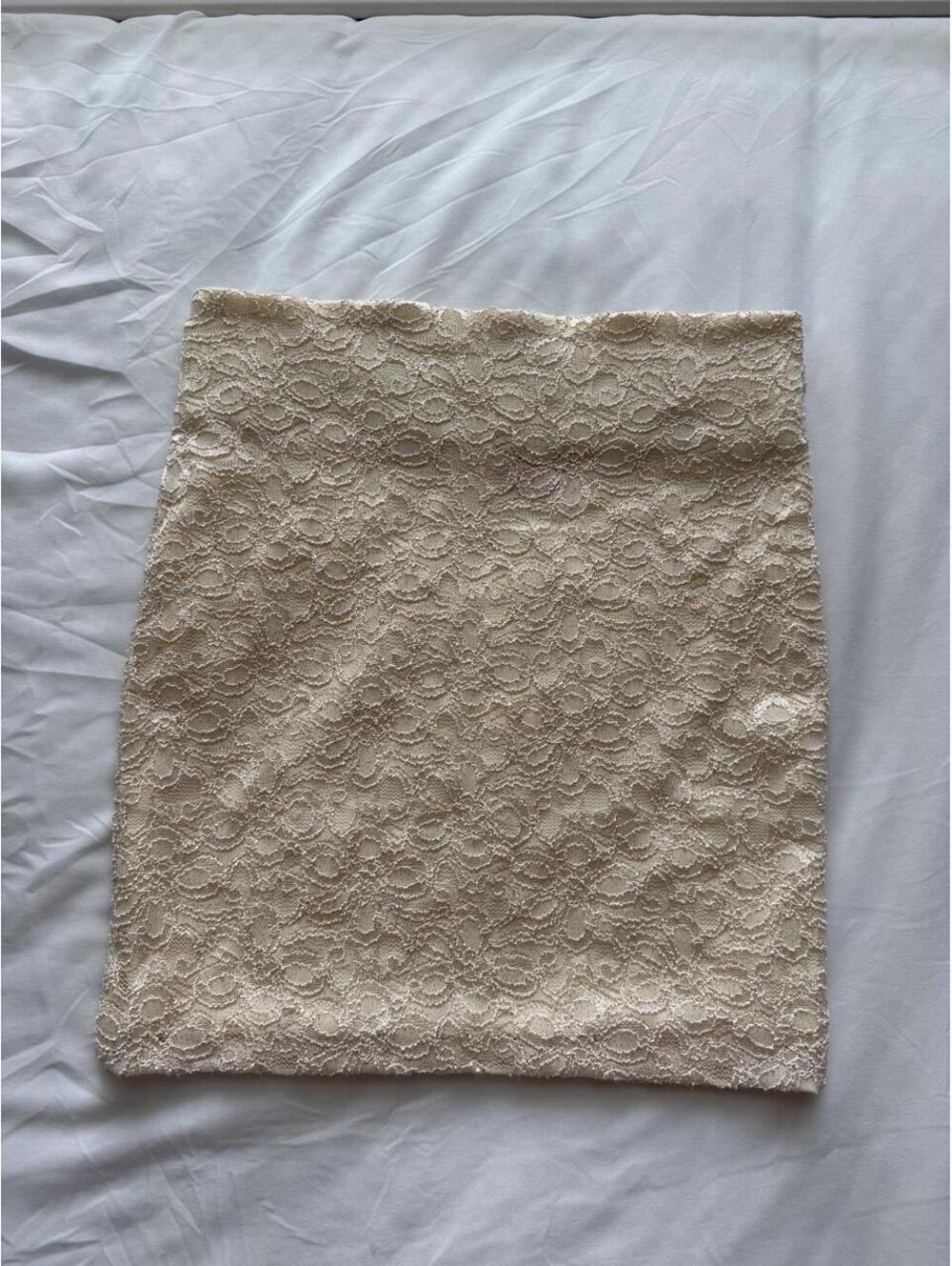 A’Gaci Ivory Floral Lace Mini Skirt
